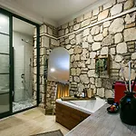 Noa's Boutique Nocleg ze śniadaniem 3*
